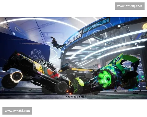 激情碰撞泳池赛场全力竞速展现青春风采荣耀加冕 激情碰撞泳池赛场全力竞速展现青春风采荣耀加冕