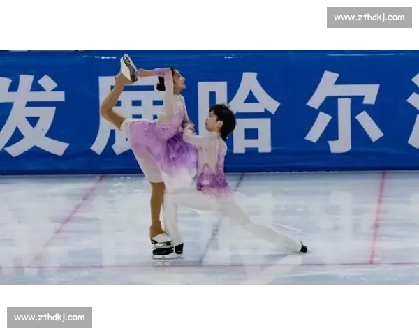 璀璨冰上舞姿花样滑冰艺术与技巧完美融合之美 - 副本 - 副本 - 副本