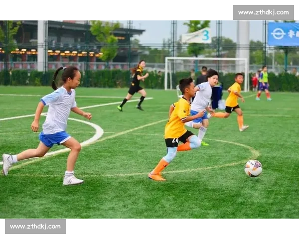 精彩足球瞬间集锦 各大赛场激战回顾 绽放绿茵场上的激情与荣耀 - 副本