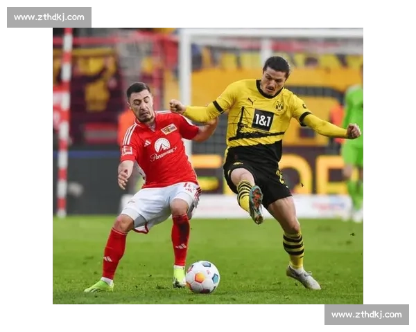 足球赛事全场精彩回顾：激情对决、进球瞬间与战术分析全方位呈现 - 副本 (3)